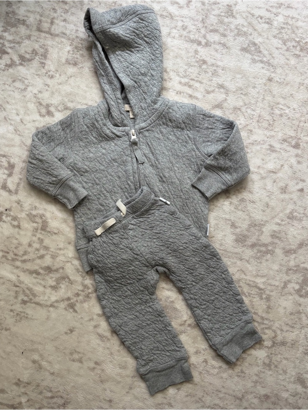 Burt’s Bees Jacket + Sweatpants - Newborn, but fits size 0-3 better - Like New